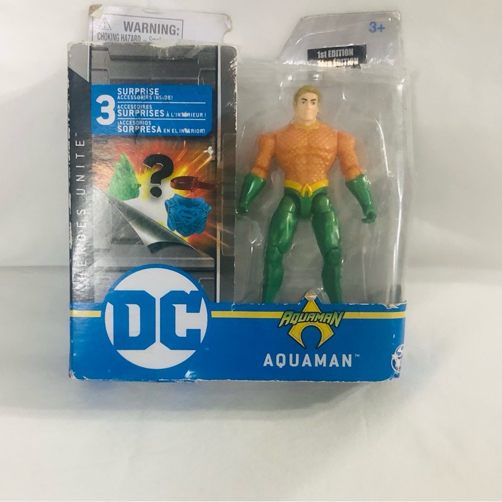 DC Comics 4 inch AQuaman figures with 3 mystery accessories adventure 1. 3+